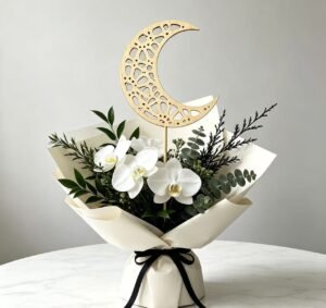 Wooden crescent moon ornament for Ramadan seasonal decor
